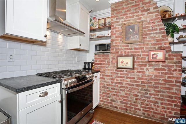 2 Maysenger Road, Mahwah, NJ 07430