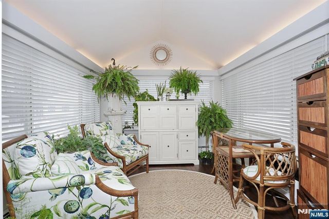 2 Maysenger Road, Mahwah, NJ 07430