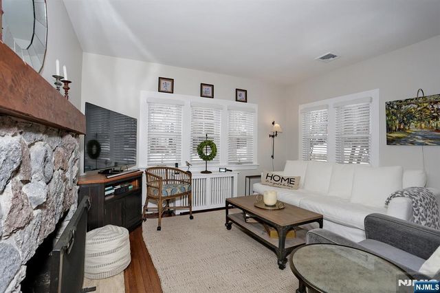 2 Maysenger Road, Mahwah, NJ 07430