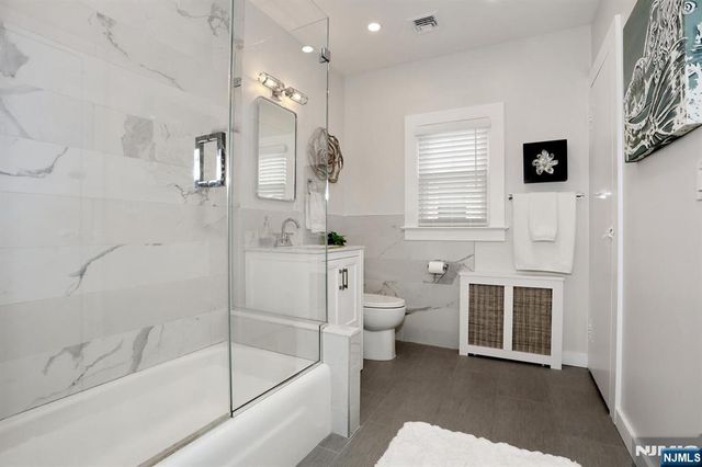 2 Maysenger Road, Mahwah, NJ 07430