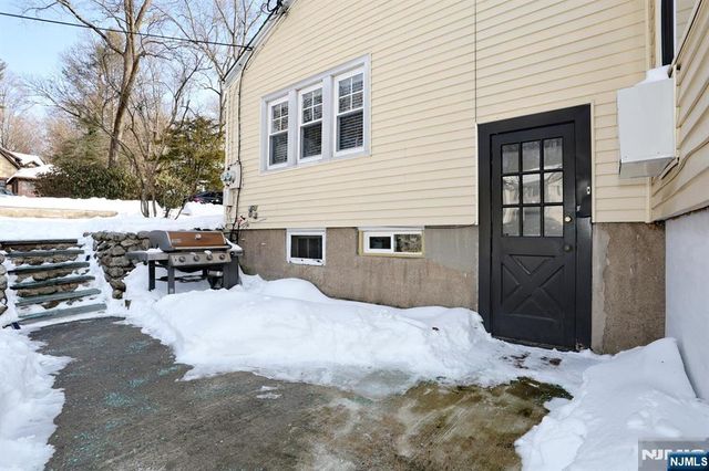 2 Maysenger Road, Mahwah, NJ 07430