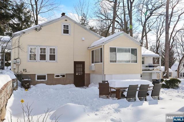 2 Maysenger Road, Mahwah, NJ 07430