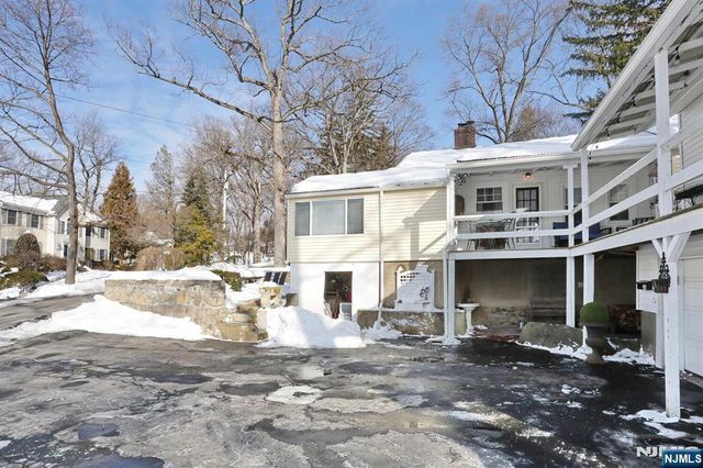 2 Maysenger Road, Mahwah, NJ 07430