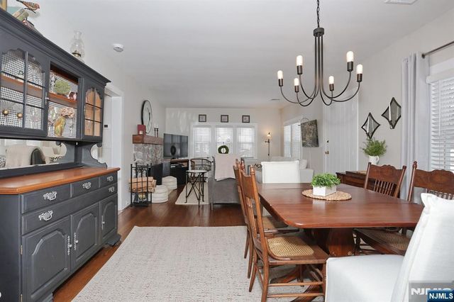 2 Maysenger Road, Mahwah, NJ 07430