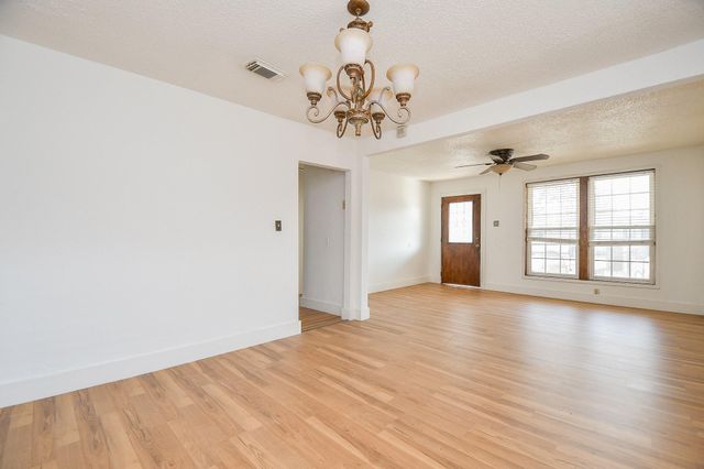 2237 Cromwell Street, Houston, TX 77093