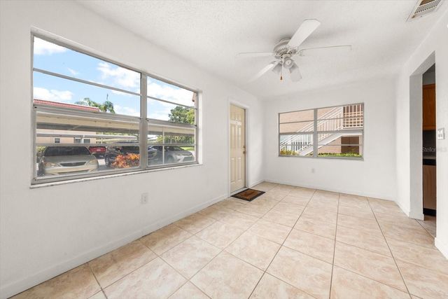 10037 62ND TERRACE N 1, St Petersburg, FL 33708
