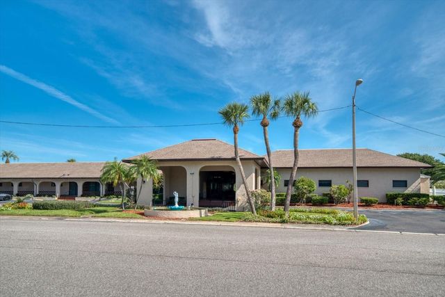 10037 62ND TERRACE N 1, St Petersburg, FL 33708