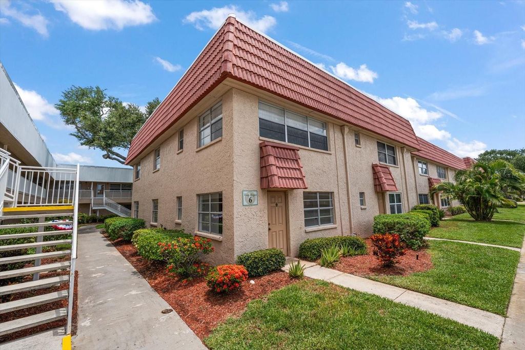 10037 62ND TERRACE N 1, St Petersburg, FL 33708