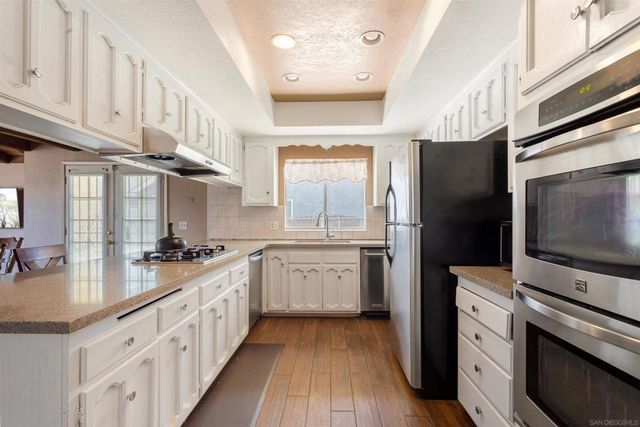 2910 Shadow Canyon Circle, Norco, CA 92860