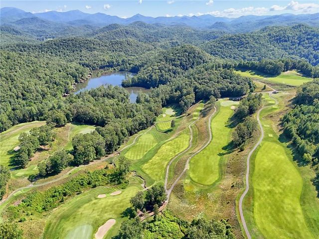 876 WHITETAIL Trail, Clayton, GA 30525