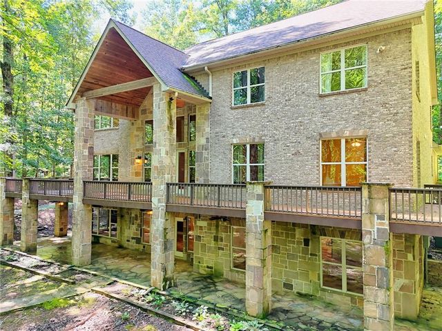 876 WHITETAIL Trail, Clayton, GA 30525