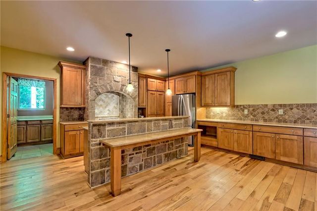 876 WHITETAIL Trail, Clayton, GA 30525