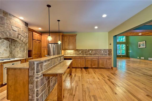 876 WHITETAIL Trail, Clayton, GA 30525