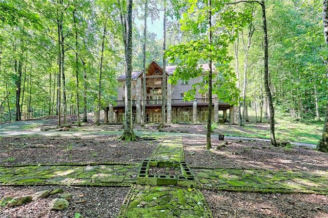 876 WHITETAIL Trail, Clayton, GA 30525