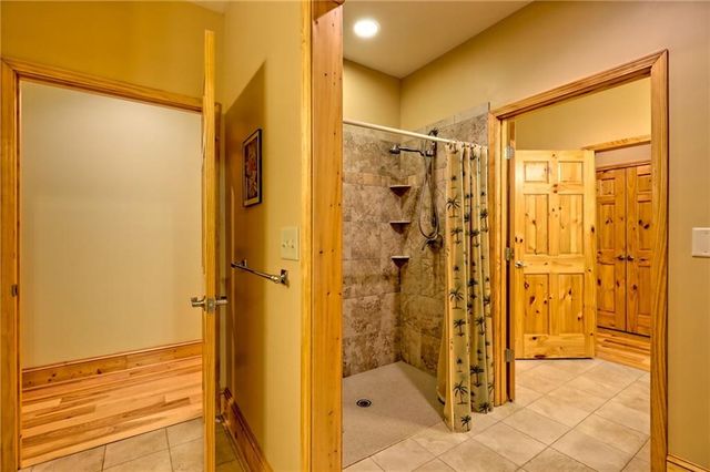 876 WHITETAIL Trail, Clayton, GA 30525