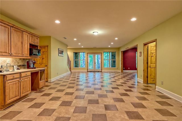 876 WHITETAIL Trail, Clayton, GA 30525