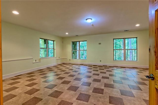 876 WHITETAIL Trail, Clayton, GA 30525