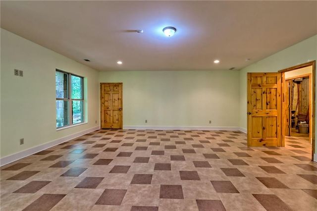 876 WHITETAIL Trail, Clayton, GA 30525