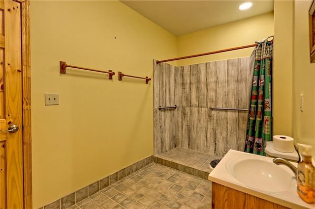 876 WHITETAIL Trail, Clayton, GA 30525