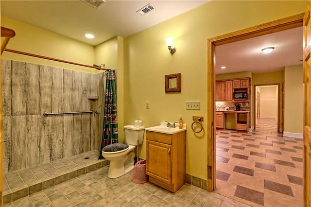 876 WHITETAIL Trail, Clayton, GA 30525