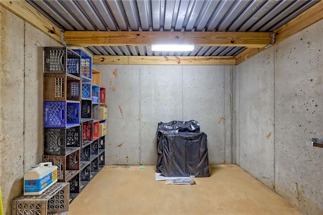 876 WHITETAIL Trail, Clayton, GA 30525