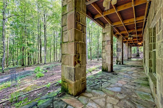 876 WHITETAIL Trail, Clayton, GA 30525