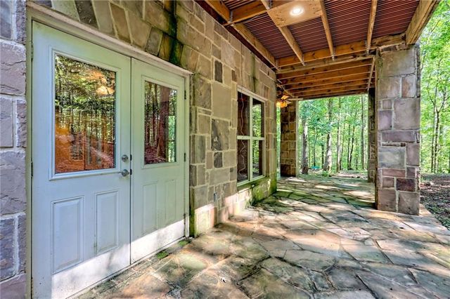 876 WHITETAIL Trail, Clayton, GA 30525