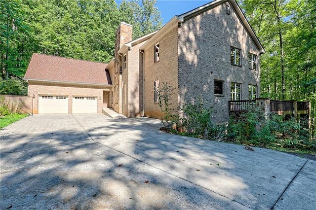 876 WHITETAIL Trail, Clayton, GA 30525