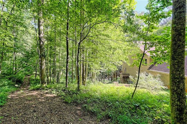 876 WHITETAIL Trail, Clayton, GA 30525