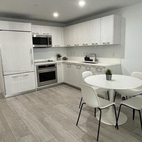 45 SW 9th Street 1407, Miami, FL 33130