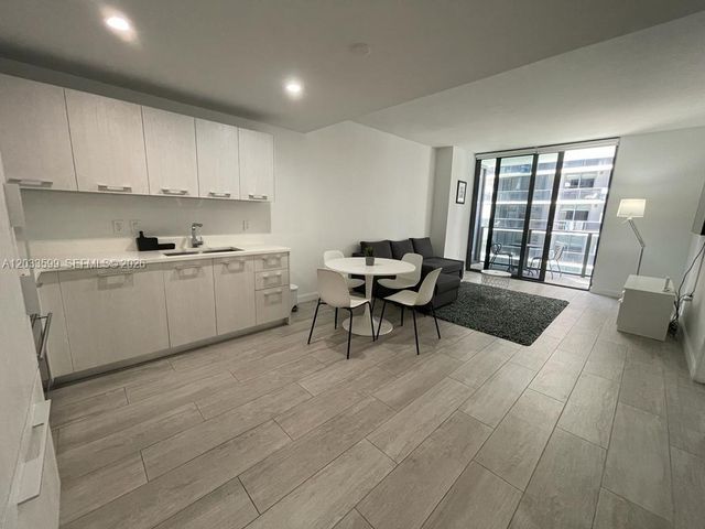 45 SW 9th Street 1407, Miami, FL 33130