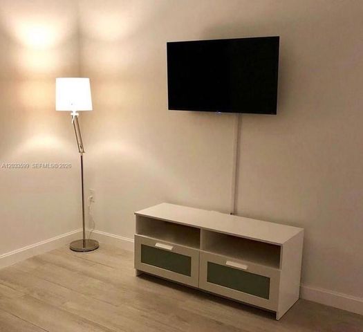 45 SW 9th Street 1407, Miami, FL 33130