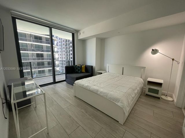 45 SW 9th Street 1407, Miami, FL 33130