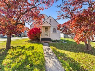 22341 Nowlin Street, Dearborn, MI 48124