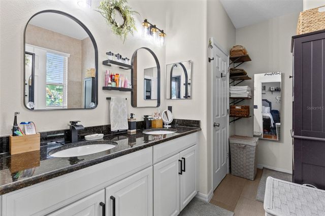 8126 CRUSHED PEPPER AVENUE, Orlando, FL 32817