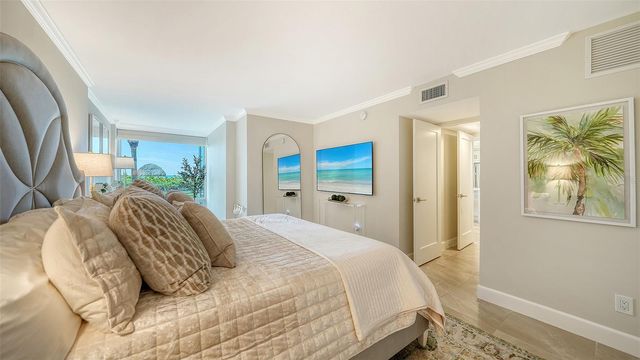 2425 GULF OF MEXICO DRIVE 1B, Longboat Key, FL 34228