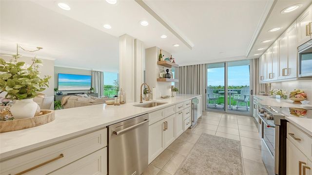 2425 GULF OF MEXICO DRIVE 1B, Longboat Key, FL 34228