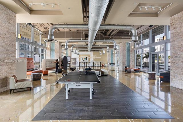 690 SW 1st Ct 1213, Miami, FL 33130