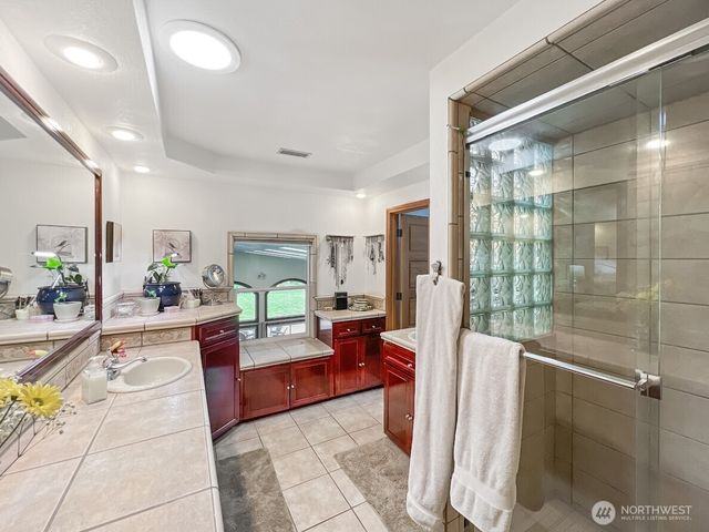 21829 210th Avenue SE, Maple Valley, WA 98038