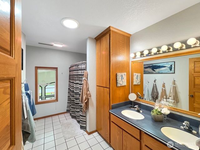 21829 210th Avenue SE, Maple Valley, WA 98038