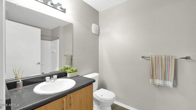 5611 S 32nd Street 2, Phoenix, AZ 85040