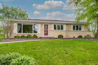 617 Trent Lane, Schaumburg, IL 60193