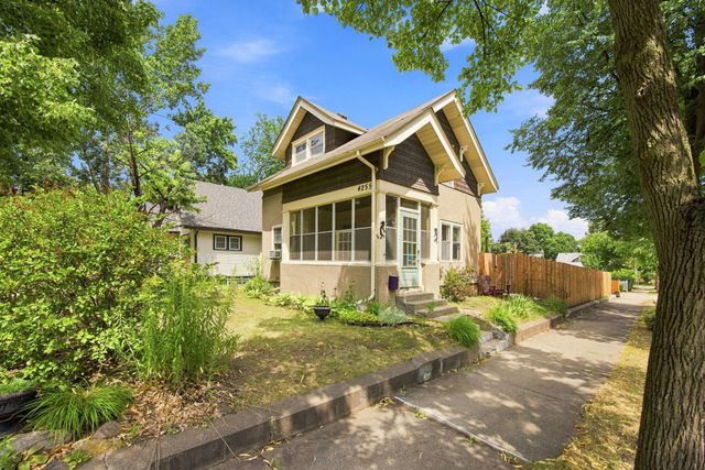 4255 1st Avenue S, Minneapolis, MN 55409