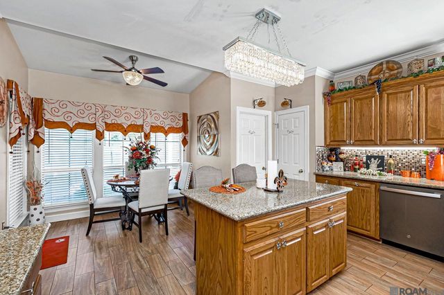 6497 Summerlin Dr, Zachary, LA 70791