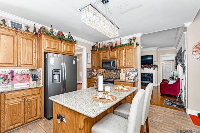 6497 Summerlin Dr, Zachary, LA 70791