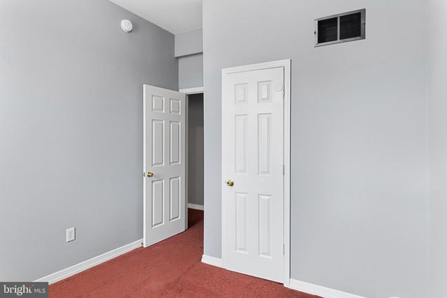 6000-02 S CRESCENT BLVD, Pennsauken, NJ 08109