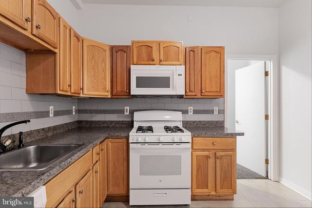 6000-02 S CRESCENT BLVD, Pennsauken, NJ 08109