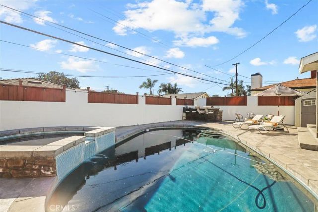 2722 Spreckels Lane, Redondo Beach, CA 90278