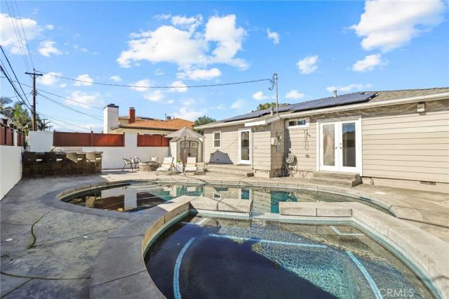 2722 Spreckels Lane, Redondo Beach, CA 90278