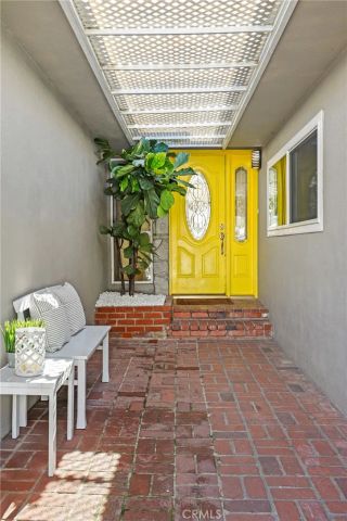 2722 Spreckels Lane, Redondo Beach, CA 90278